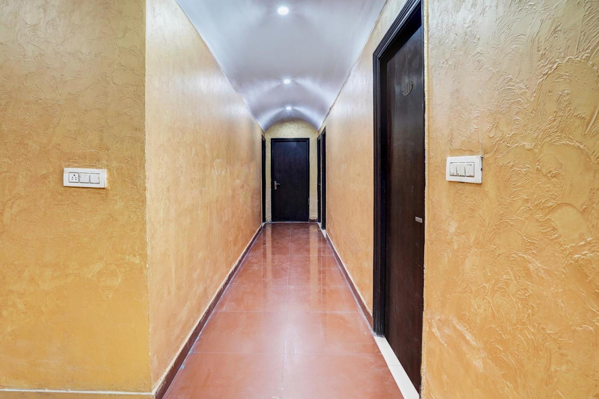 Super Hotel O Bg Hotel Faridabad Eksteriør bilde