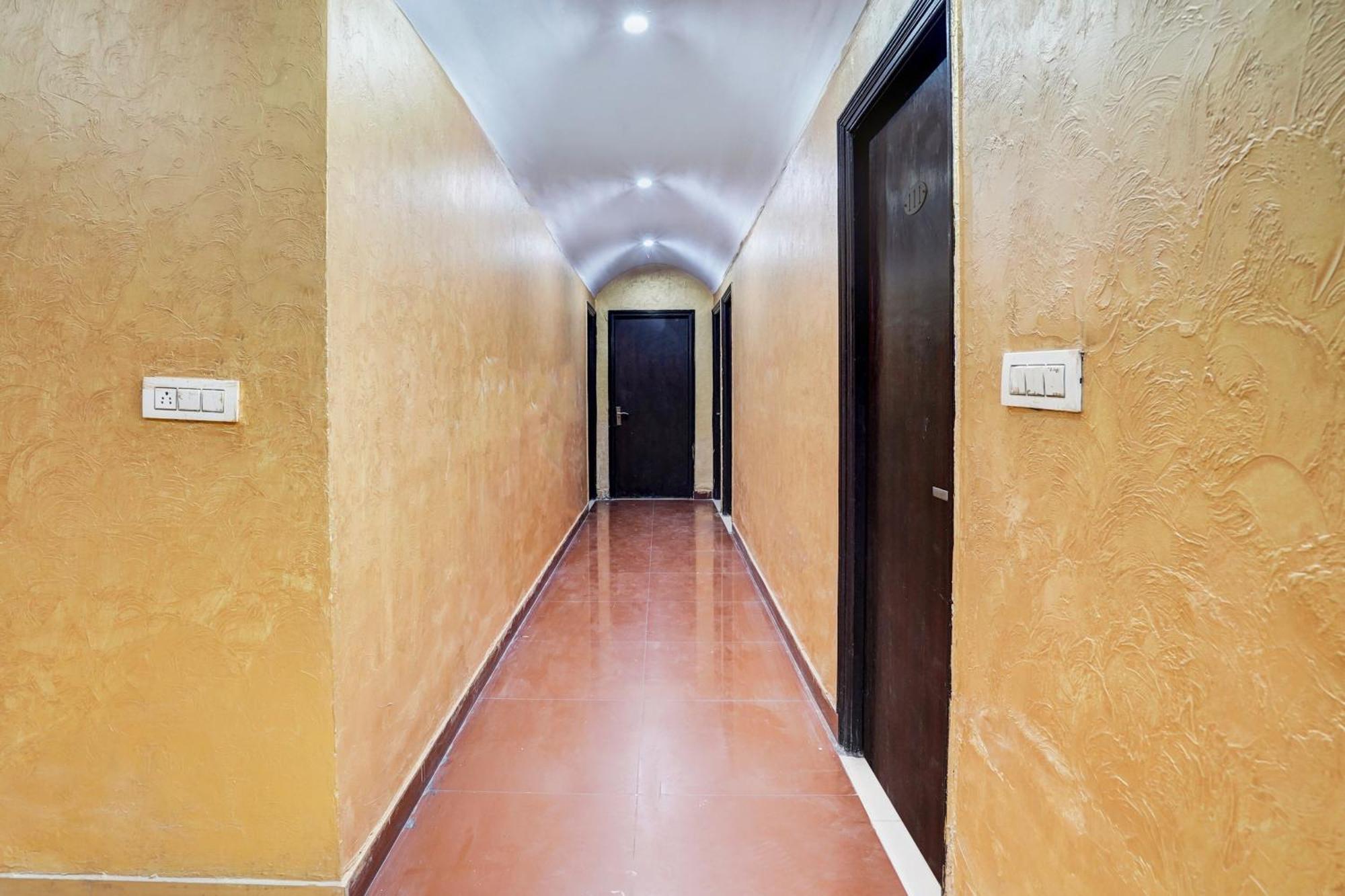 Super Hotel O Bg Hotel Faridabad Eksteriør bilde